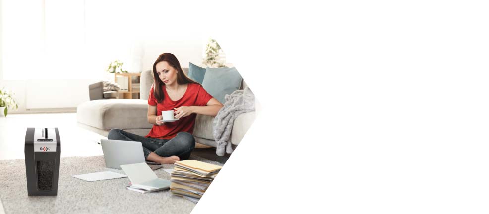 A l’achat d’un destructeur de documents Rexel Secure, vous recevez en cadeau un rehausseur Easy Riser™ Go SmartFit®
